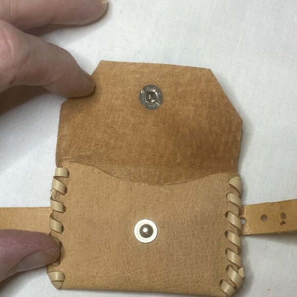 VINTAGE Native American Signed "Chief Wolf Robe" Cheyenne Artisan Leather Purses - Picture 10 of 16